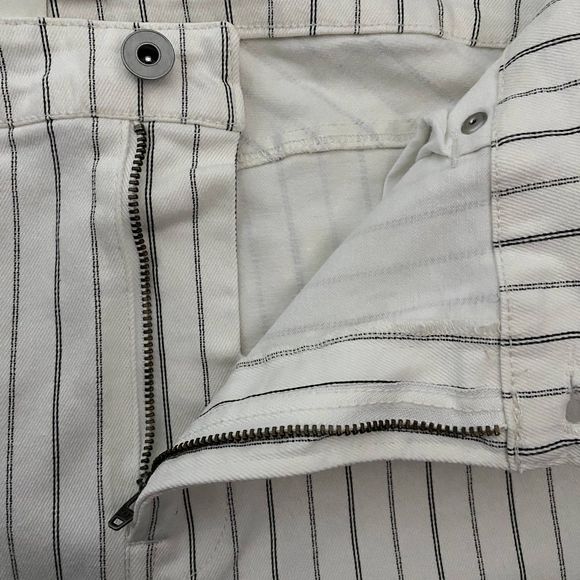 Chelsea & Violet Flare Leg Bell Bottom Jeans White Striped Size 31 Waist - Picture 6 of 9